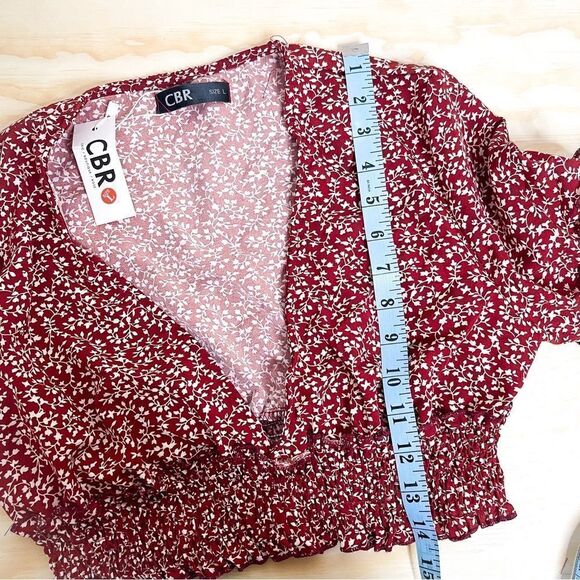 🍋 CBR • Long Sleeve Deep V-Neck Crop Top in Red Floral Shirred Panels Size L - Picture 5 of 7